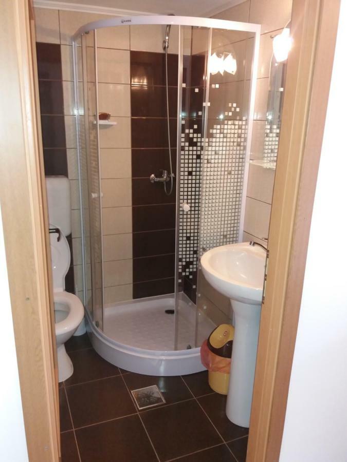 Lip Si Ely Hotel Dimbovicioara Luaran gambar