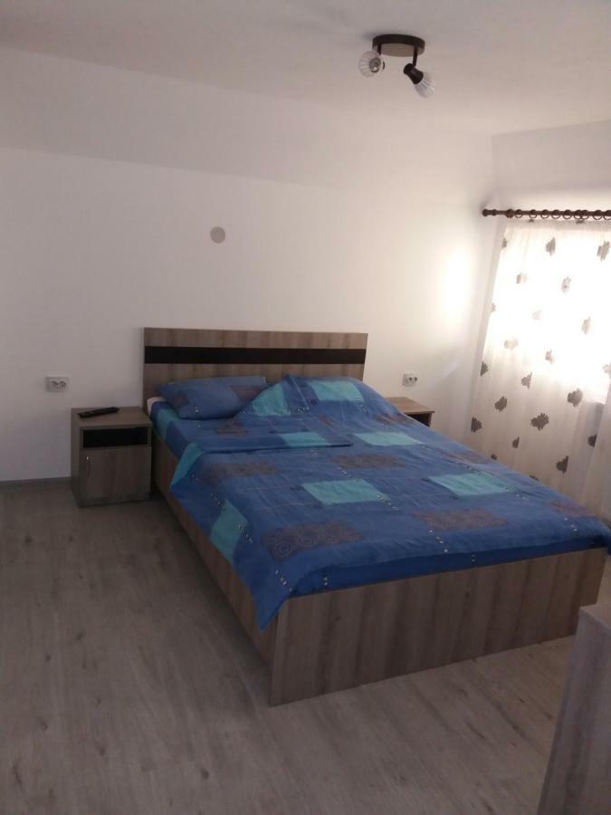 Lip Si Ely Hotel Dimbovicioara Luaran gambar